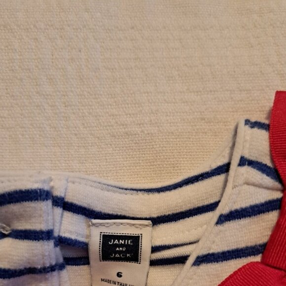 Janie and Jack girls size 6 white with blue stripe romper. Red shoulder bow - Picture 4 of 6
